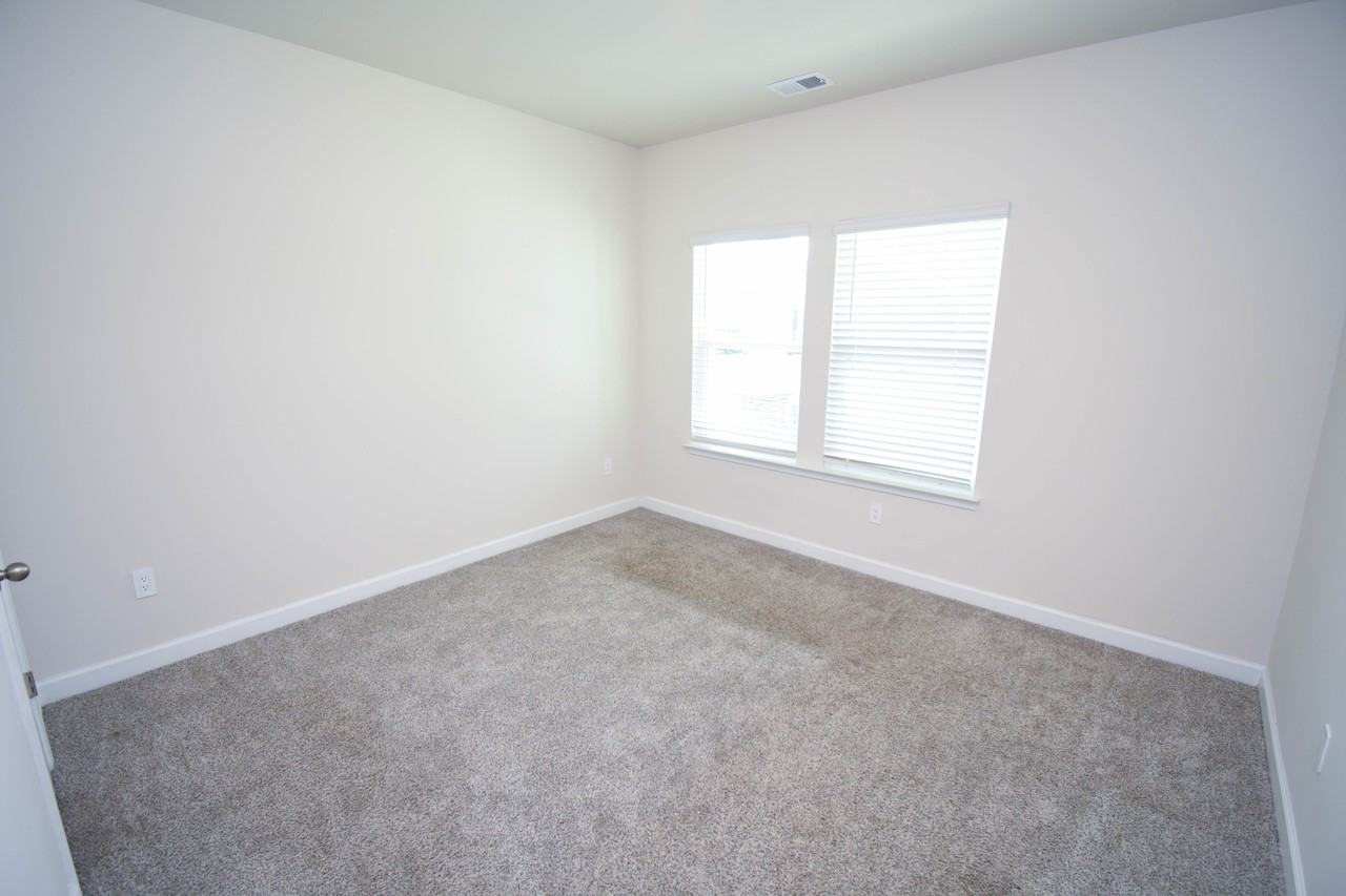4324 Falls Oaks St #1 - Photo 5 of 21