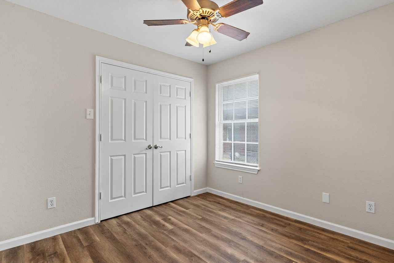 217 E Craven Ave #1 - Photo 7 of 17