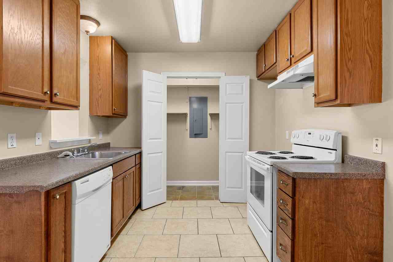 233 E Craven Ave #233 - Photo 6 of 16