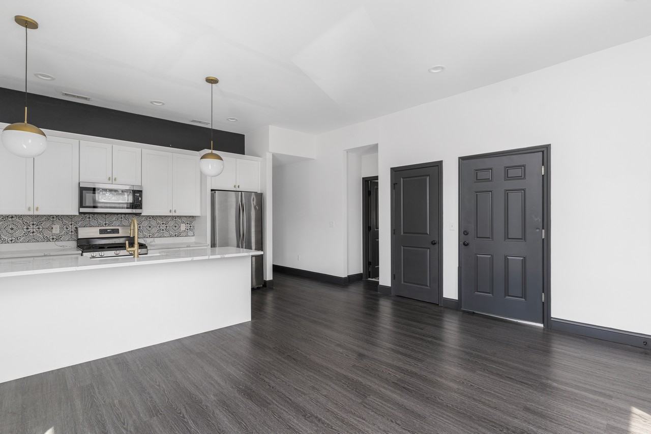 125 Tobey St. - 1 Bed C - Photo 2 of 10