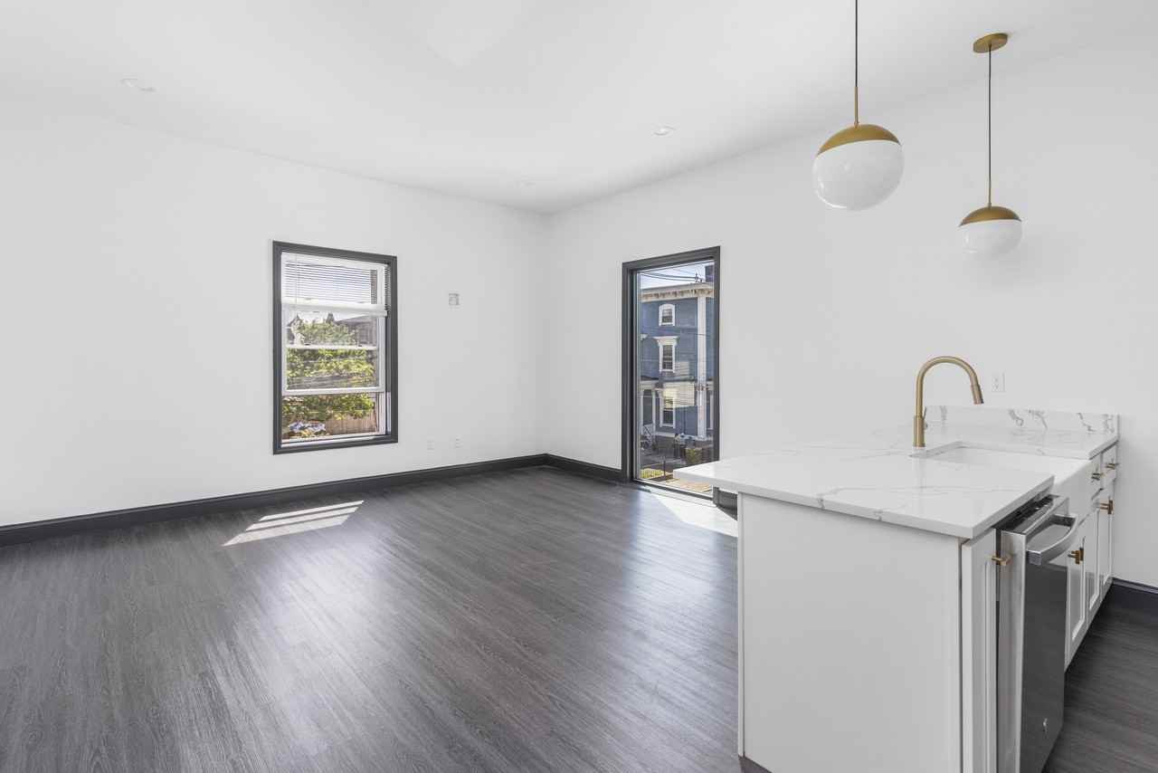 125 Tobey St. - 1 Bed C - Photo 4 of 10