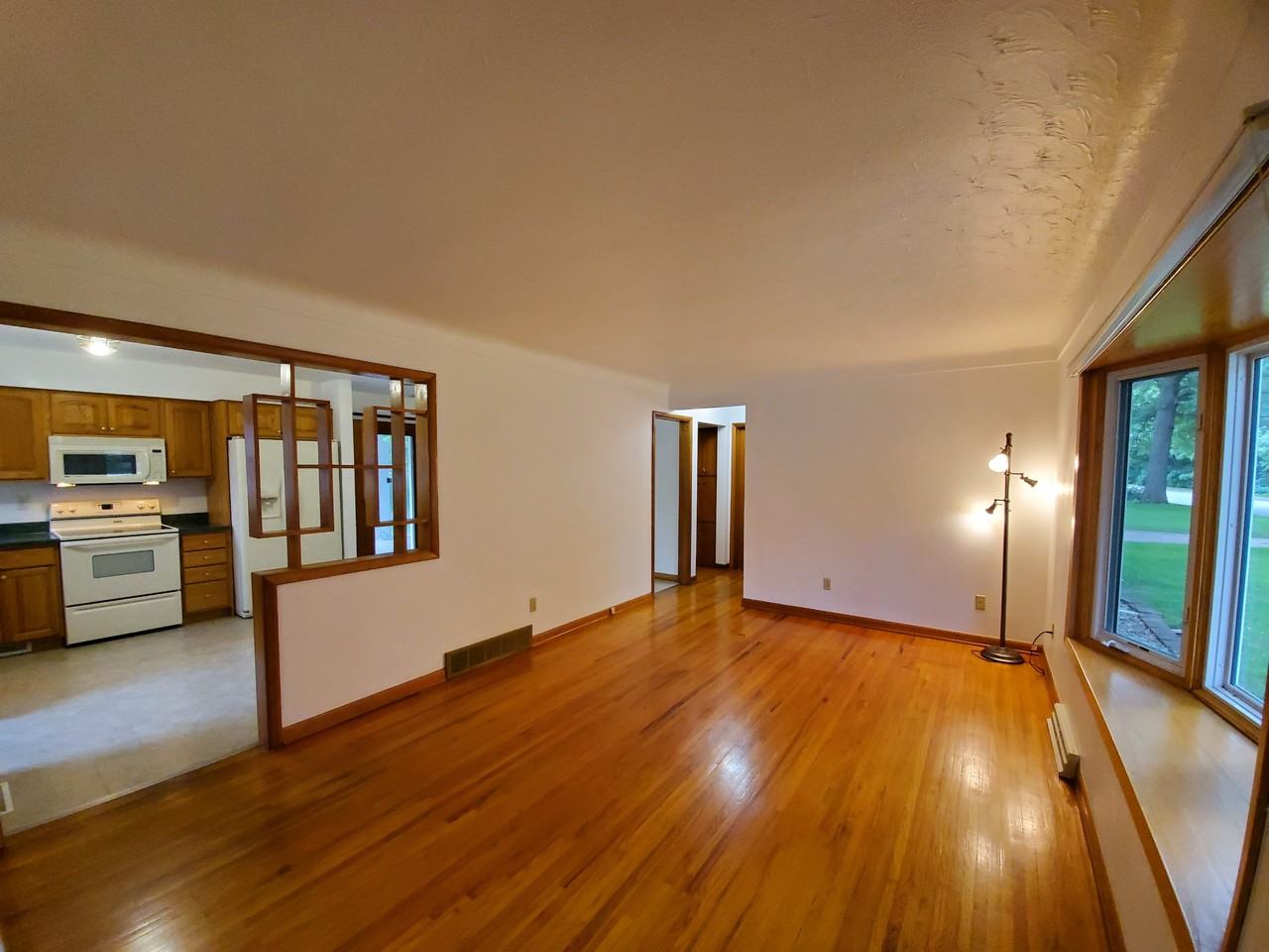 1622 Pin Oak Dr #1 - Photo 2 of 50