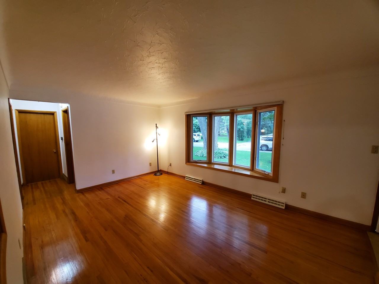1622 Pin Oak Dr #1 - Photo 3 of 50