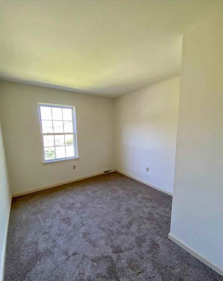 6605 Hollow Dr #1 - Photo 7 of 11