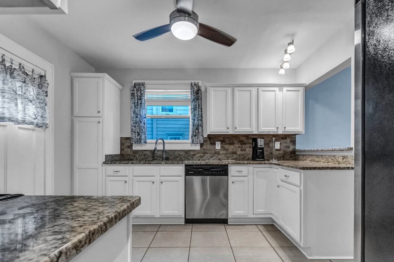 127 Wythe Pkwy #1 - Photo 7 of 11