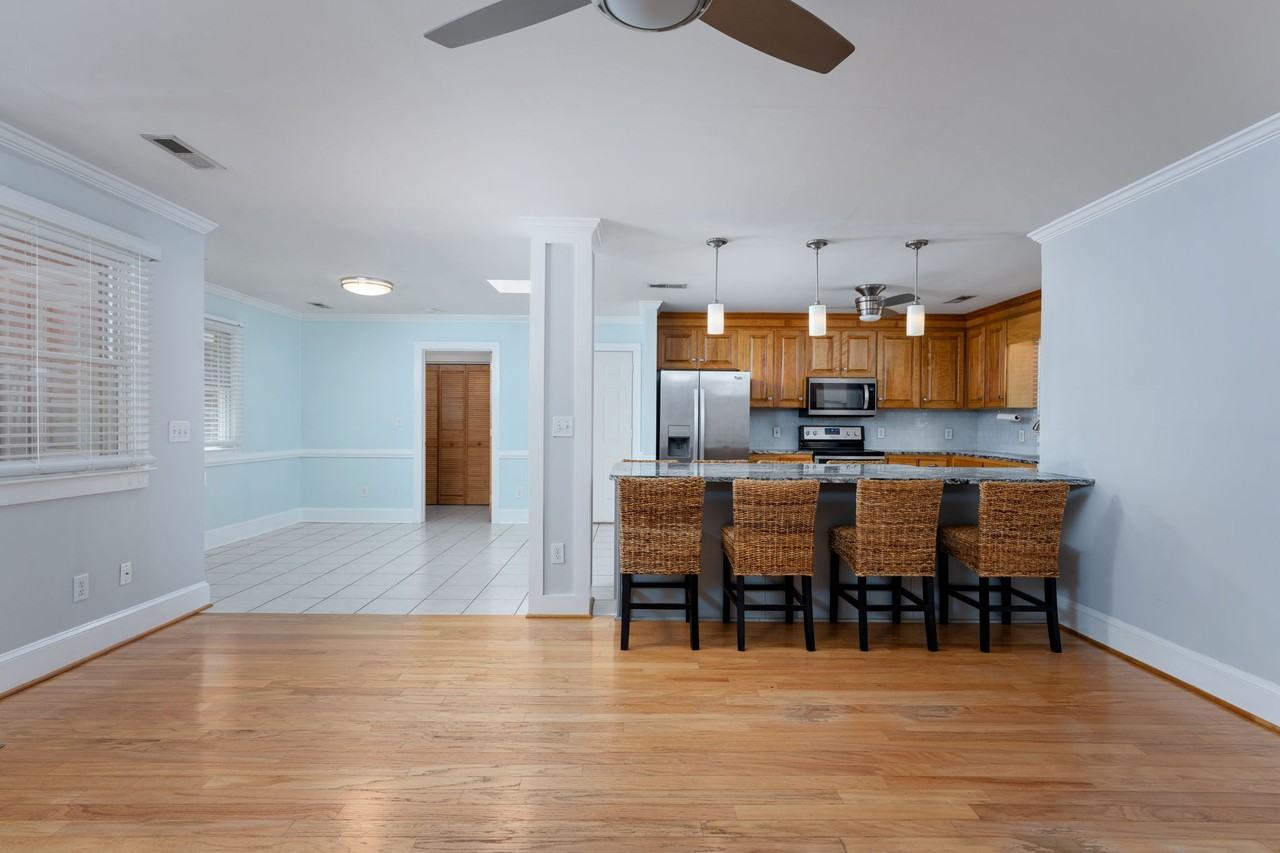 320 Mendenhall Dr #1 - Photo 5 of 23