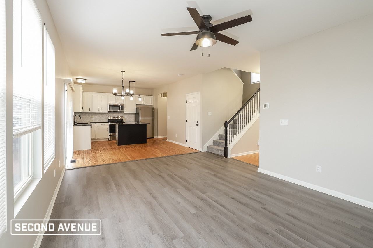 7816 N Lister Ave - Photo 3 of 18