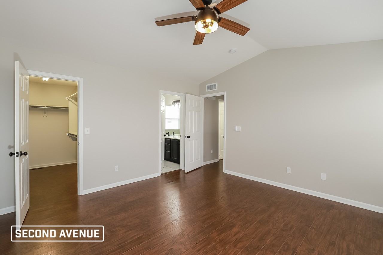 7816 N Lister Ave - Photo 6 of 18