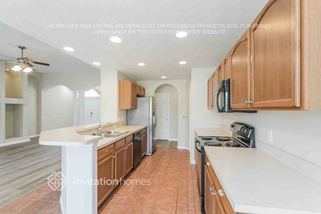 13343 Biscayne Dr - Photo 7 of 17