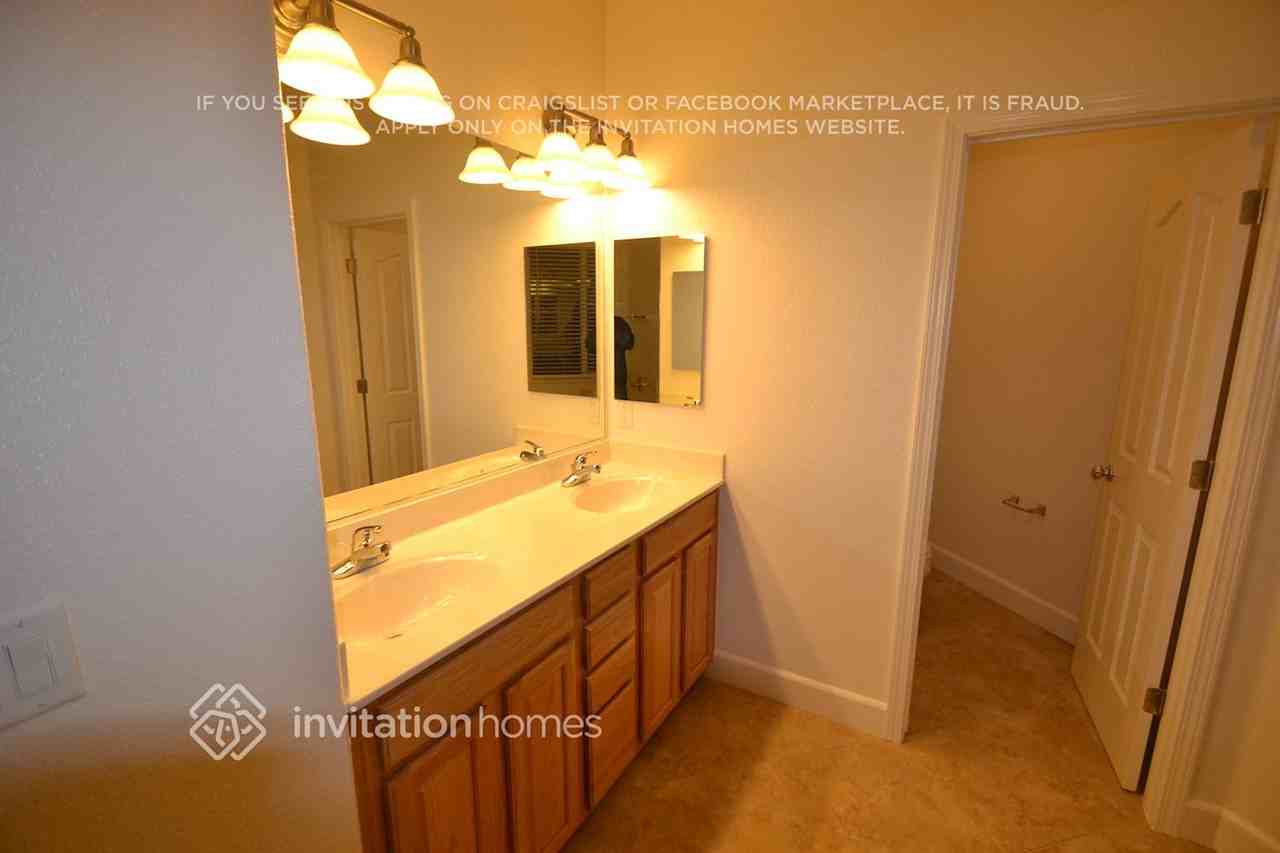 5289 Moonlit Bay Way - Photo 2 of 6