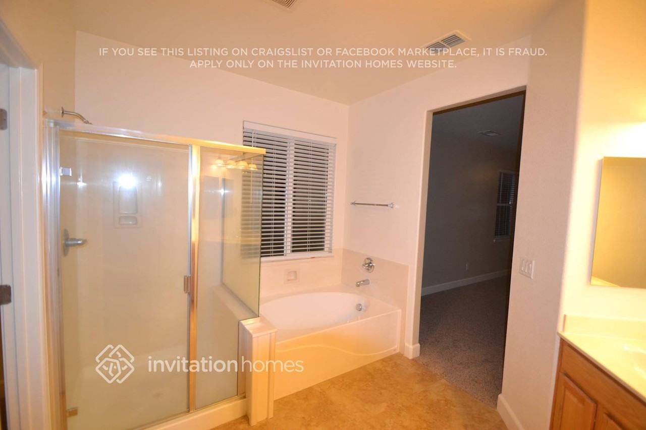 5289 Moonlit Bay Way - Photo 3 of 6