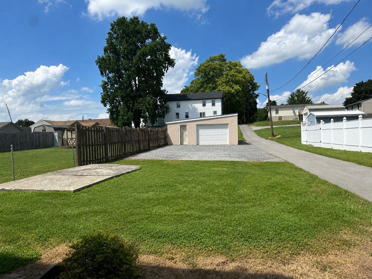 258 W Walnut St #REAR - Photo 4 of 13