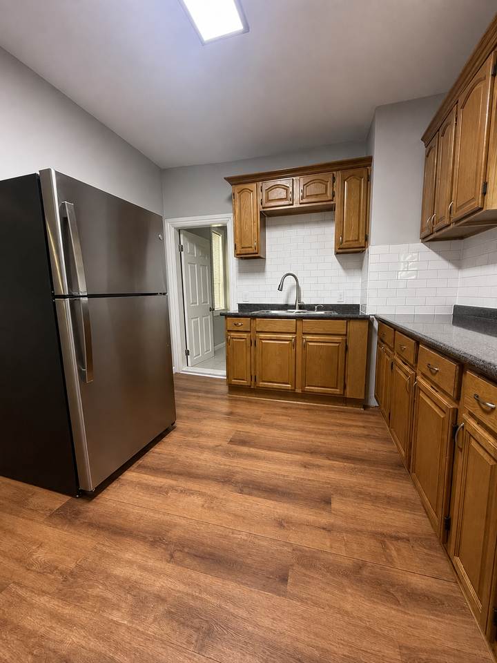 80 Vandewater St #1 - Photo 3 of 18