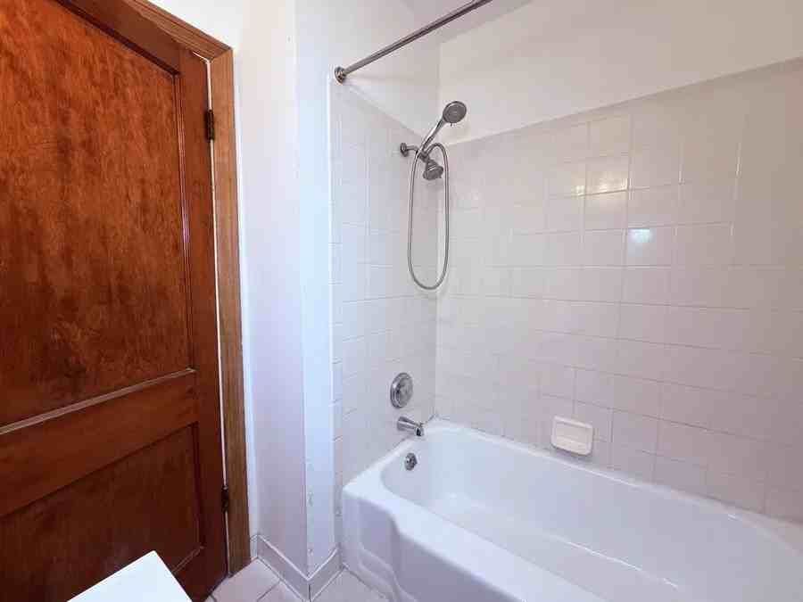 27 E 63rd St #1 - Photo 4 of 7