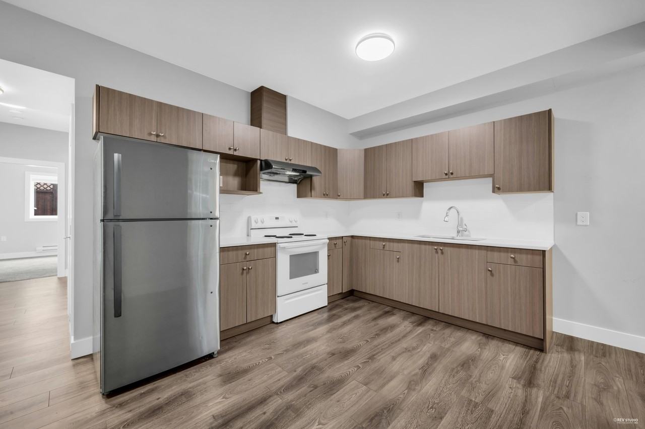 3385 Darwin Avenue - Photo 4 of 24