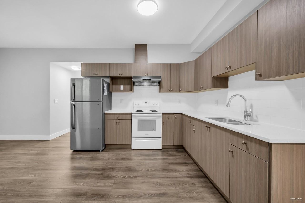 3385 Darwin Avenue - Photo 5 of 24