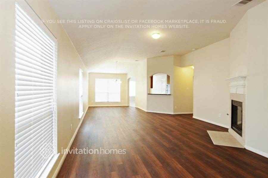 129 Rodeo Dr - Photo 2 of 20