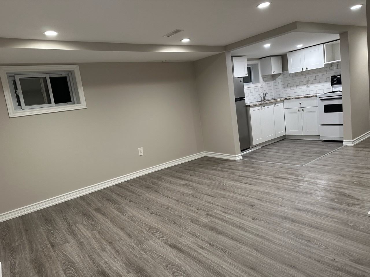 211 Walter Avenue South - Photo 6 of 8