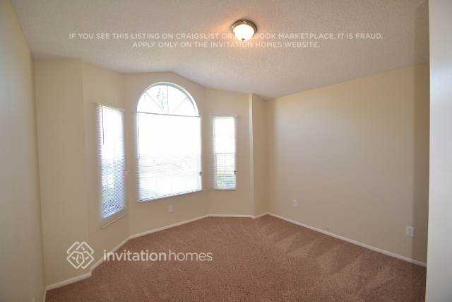 12535 Newfield Dr - Photo 4 of 10
