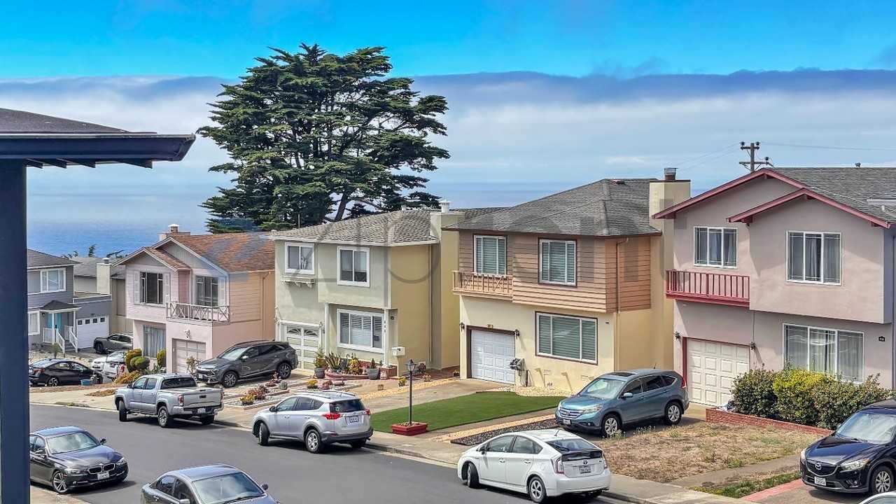 626 Foothill Dr - Photo 4 of 33