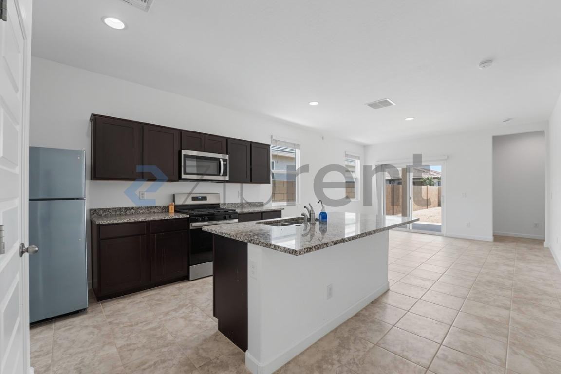 40015 W Venture Rd - Photo 2 of 20