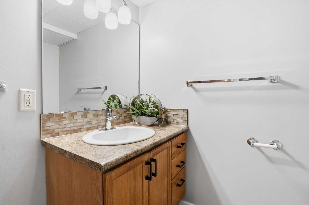 Canadiana Apartments - Photo 2 of 50