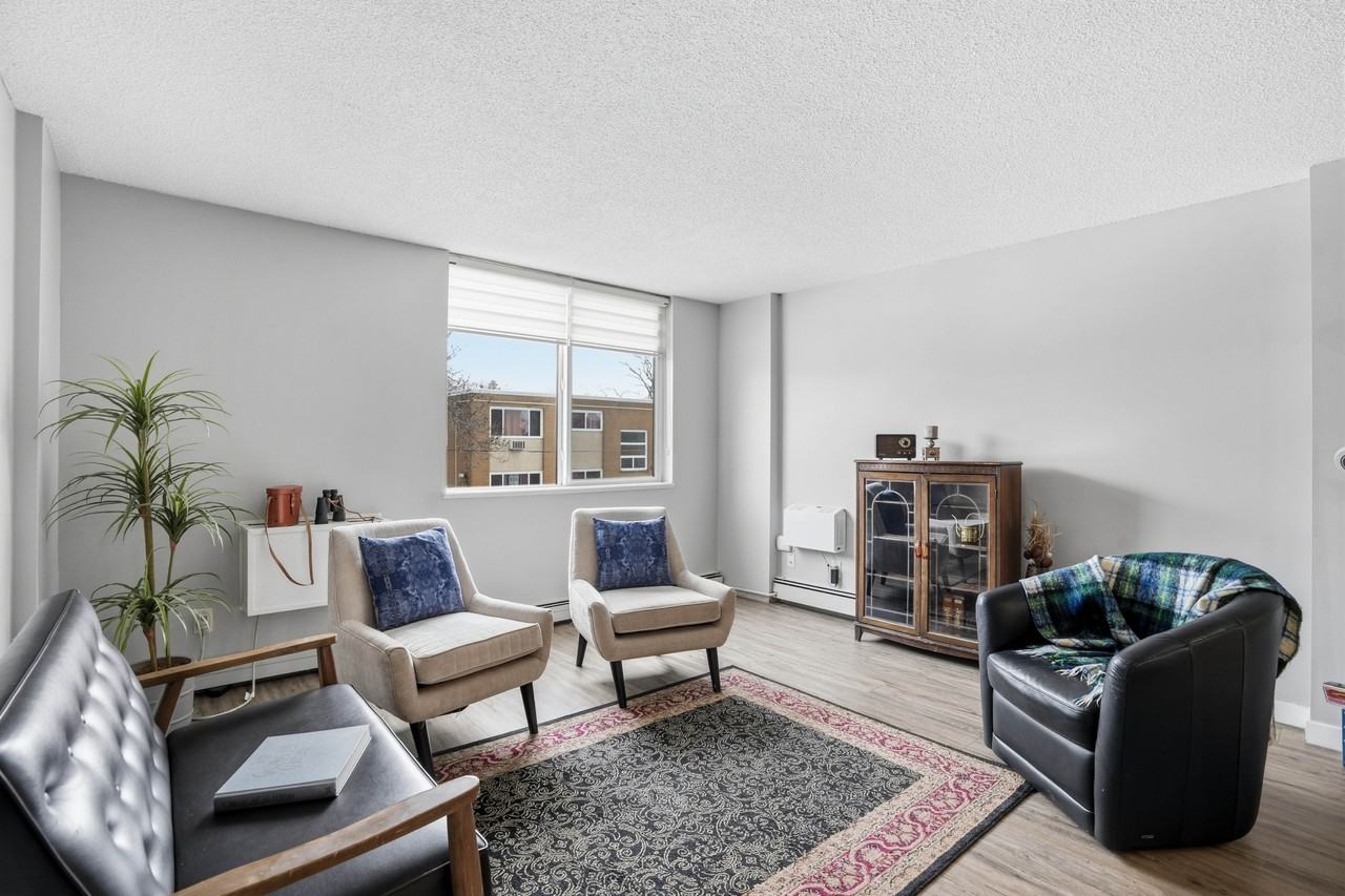 Canadiana Apartments - Photo 3 of 50