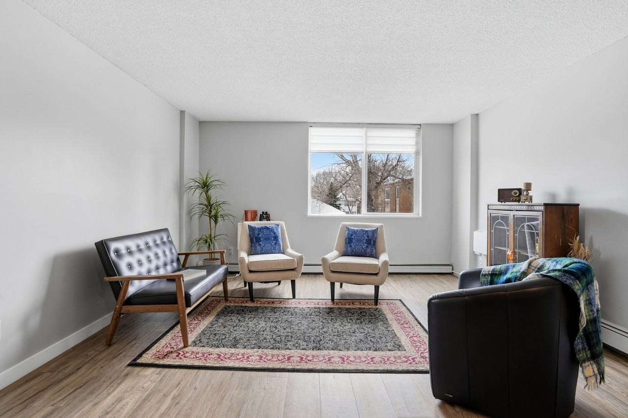 Canadiana Apartments - Photo 4 of 50