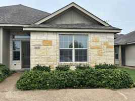 featured image of 910 Ferrara Circle #B