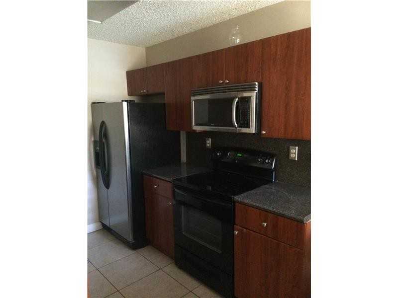 4886 NW 97th Pl - Photo 3 of 6