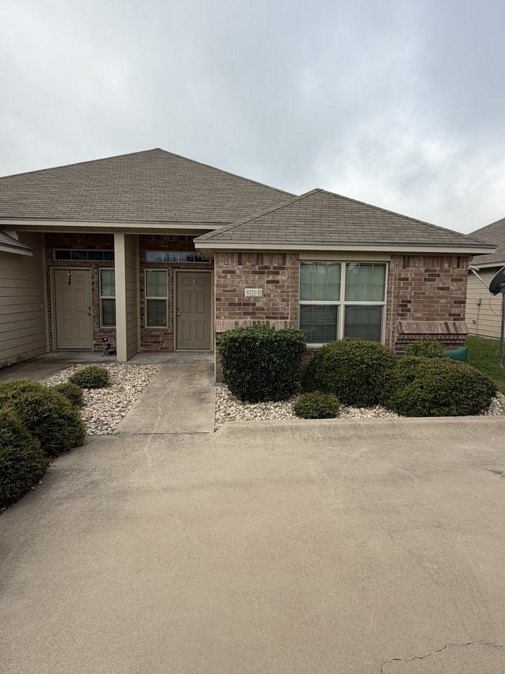 8321 Hogan Road #B - Photo 2 of 12