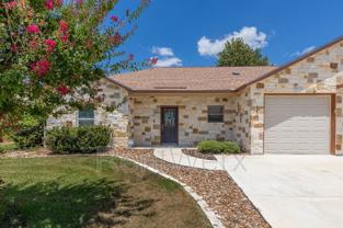 120 Navarro Xing - Photo 1 of 1