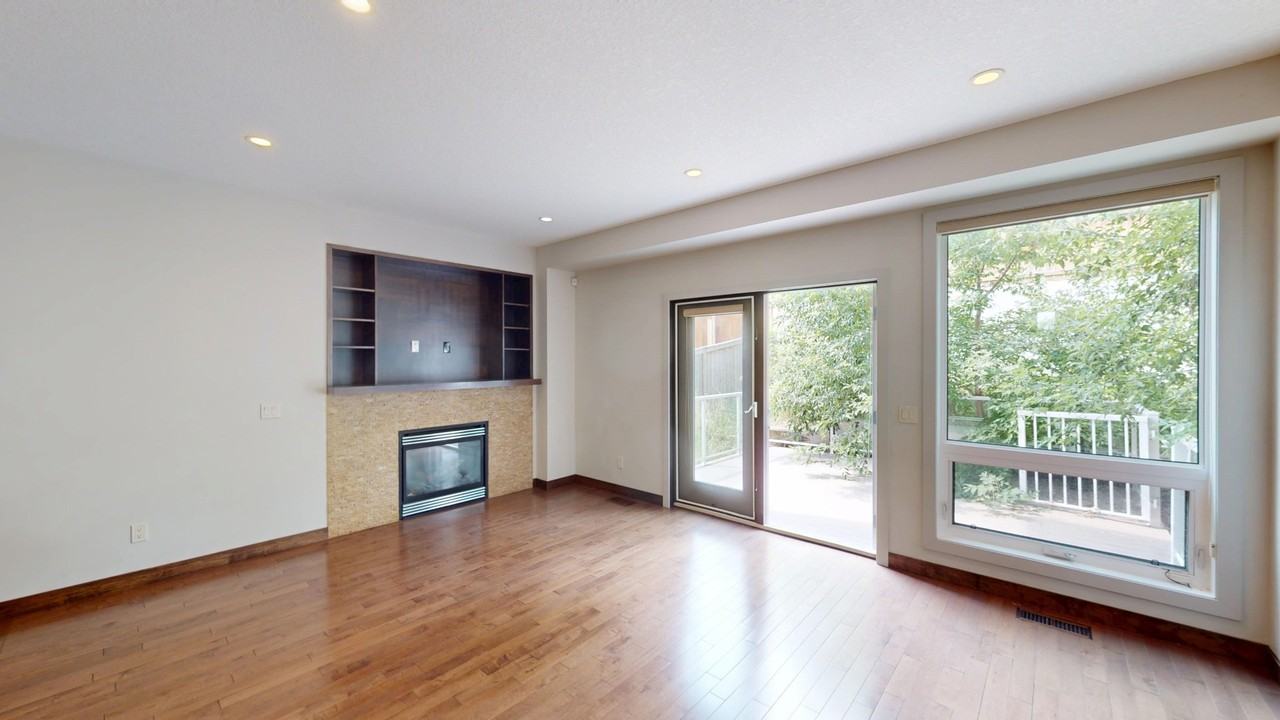 3825 1 St Ne - Photo 4 of 19