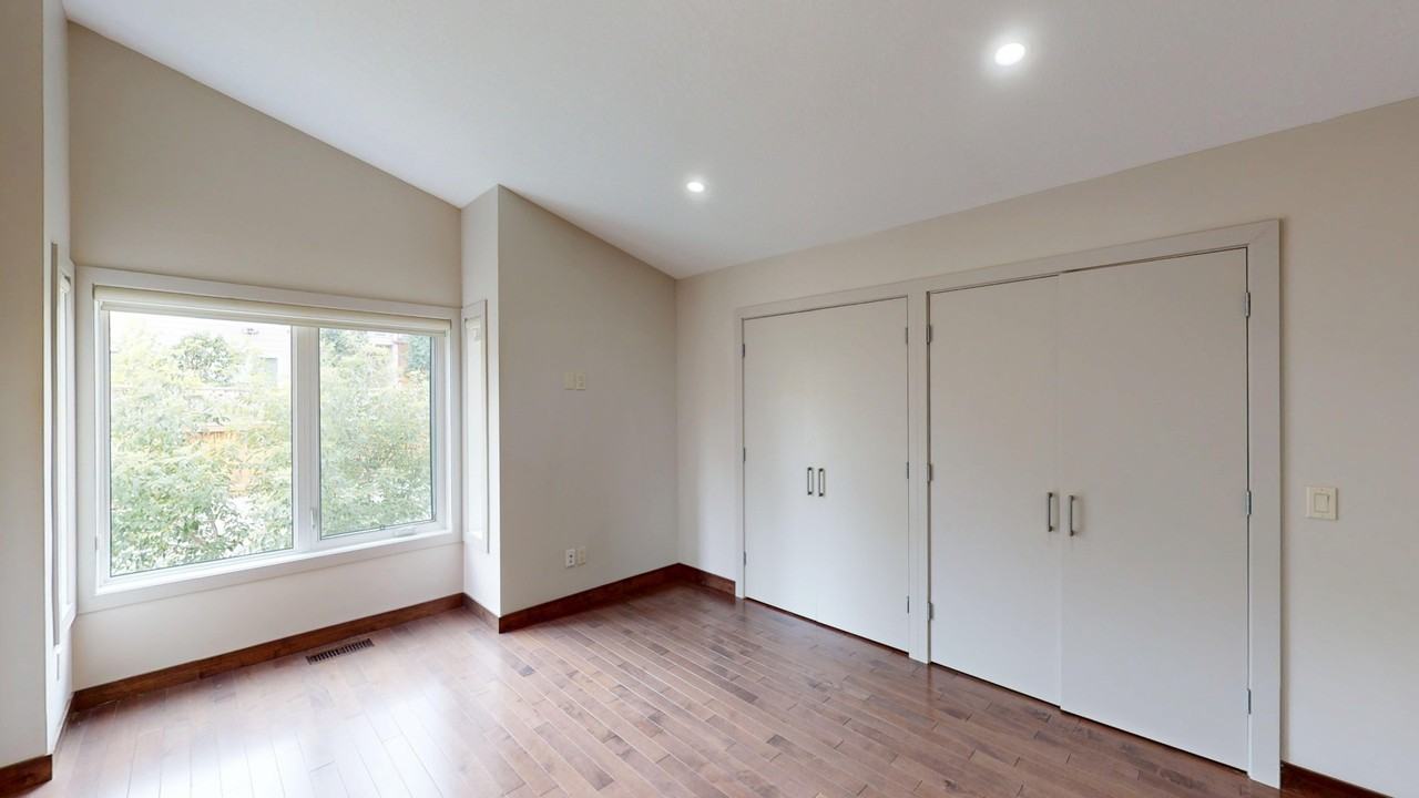 3825 1 St Ne - Photo 5 of 19