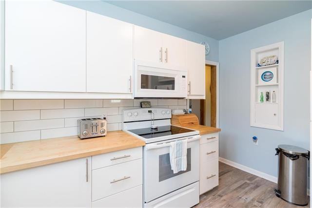 543 Centennial St - Photo 3 of 22