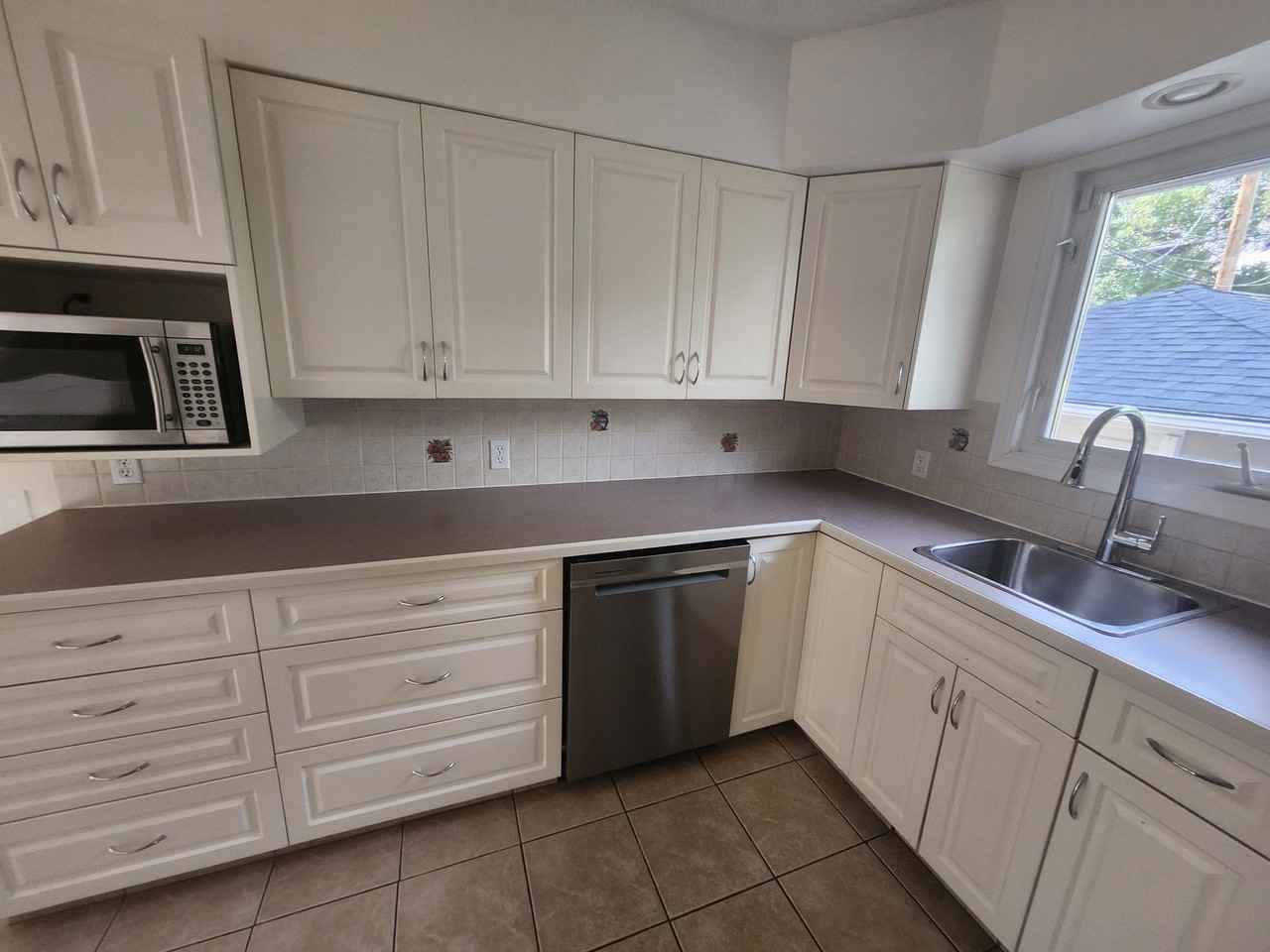 39 Croydon Rd Nw - Photo 4 of 19