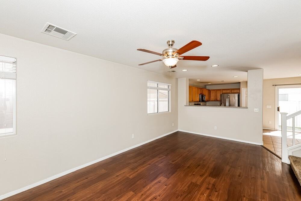 1040 Valetta Flat Ave - Photo 5 of 17