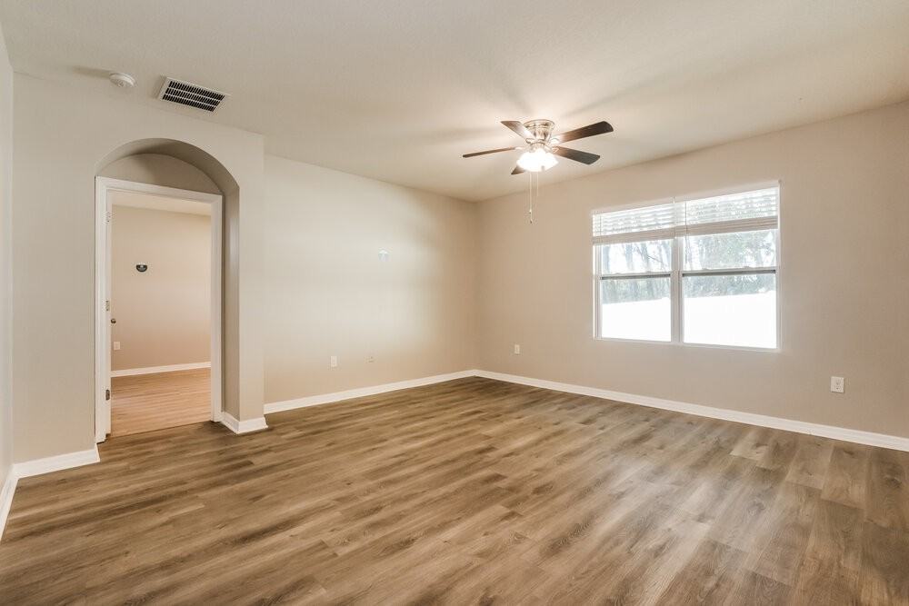 2372 Valhalla Dr - Photo 3 of 16