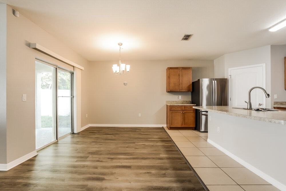 2372 Valhalla Dr - Photo 5 of 16