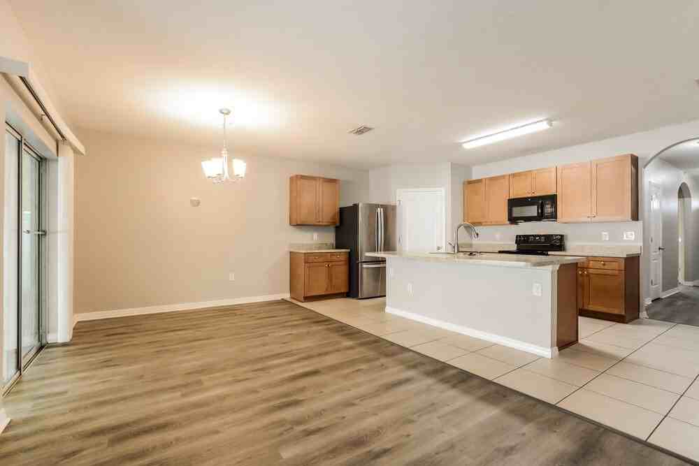 2372 Valhalla Dr - Photo 6 of 16