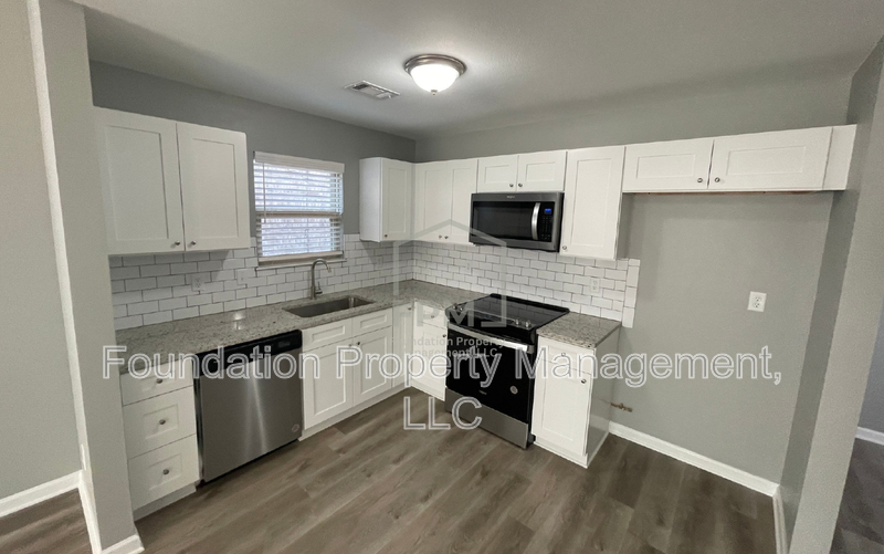 4671 Tulip Creek Dr - Photo 3 of 20