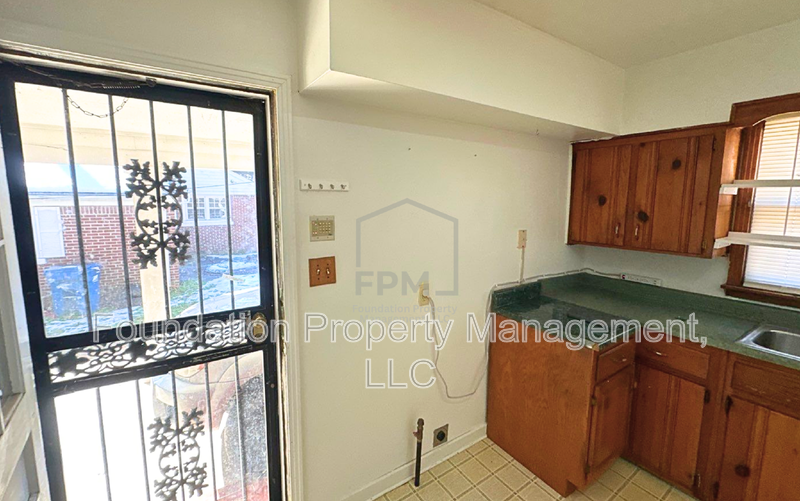 8746 Greenhill Rd - Photo 6 of 15