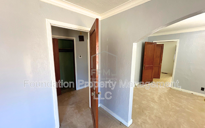 8746 Greenhill Rd - Photo 7 of 15