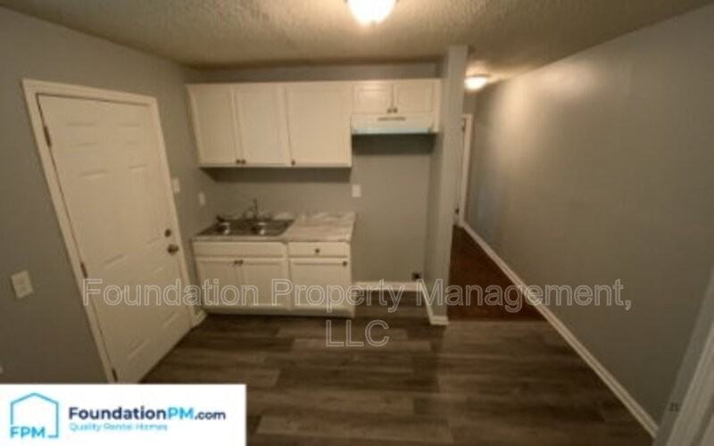 3050 Sinclair St - Photo 3 of 8