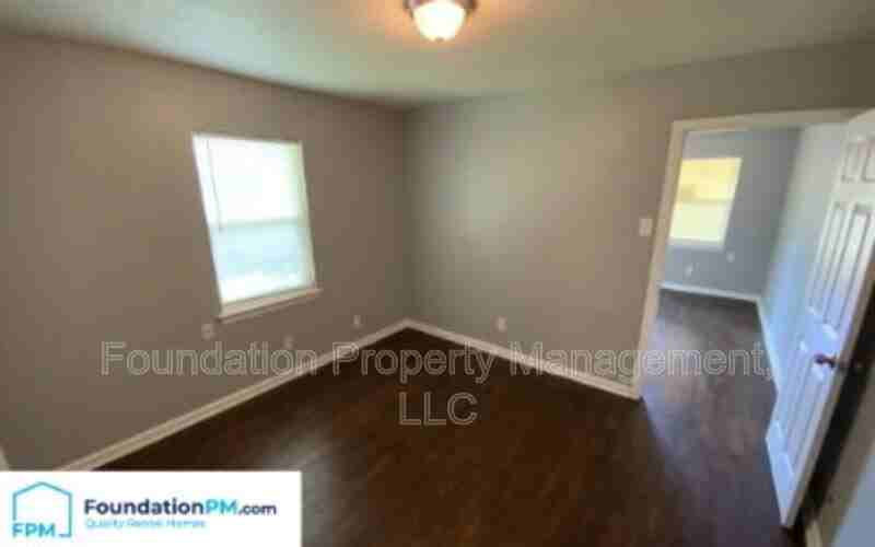 3050 Sinclair St - Photo 5 of 8