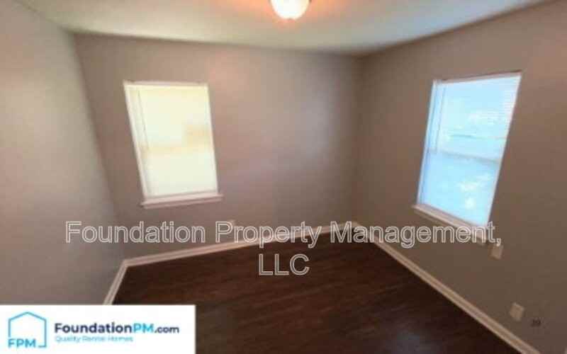 3050 Sinclair St - Photo 6 of 8