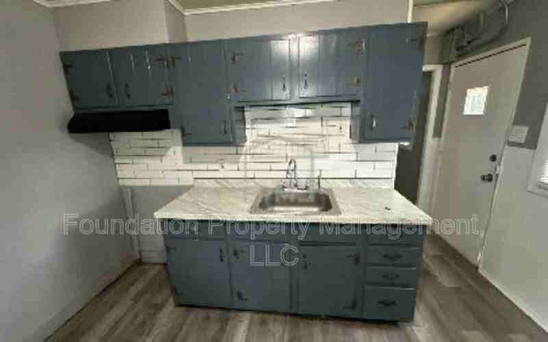 969 Joel Ave - Photo 3 of 13