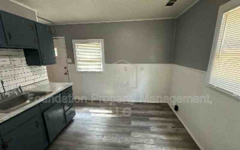 969 Joel Ave - Photo 4 of 13