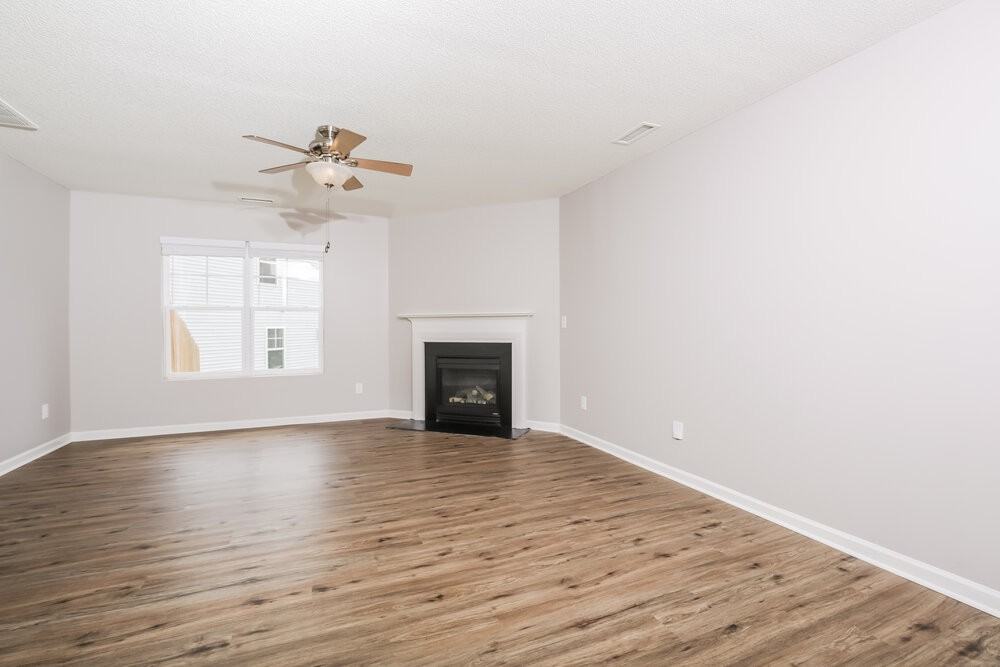 21 Buckleigh Dr - Photo 4 of 17