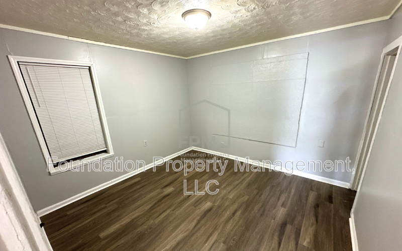 3257 Macon Rd #2 - Photo 5 of 7